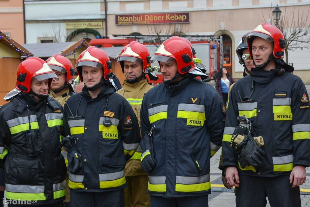Strażacy z naszego powiatu z nowymi wozami i sprzętem ratowniczym