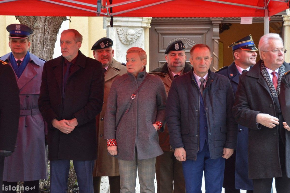 Strażacy z naszego powiatu z nowymi wozami i sprzętem ratowniczym