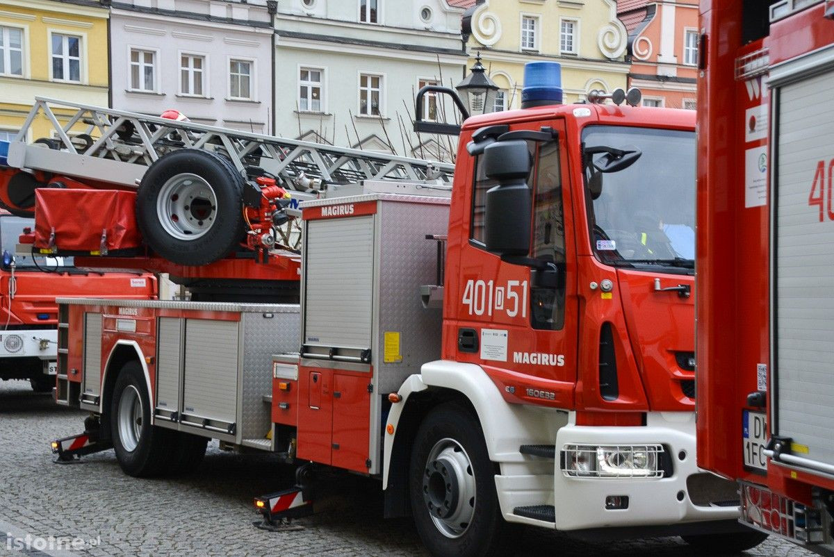 Strażacy z naszego powiatu z nowymi wozami i sprzętem ratowniczym