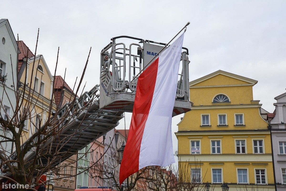 Strażacy z naszego powiatu z nowymi wozami i sprzętem ratowniczym