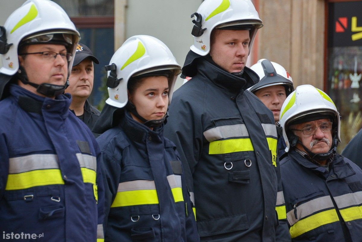 Strażacy z naszego powiatu z nowymi wozami i sprzętem ratowniczym