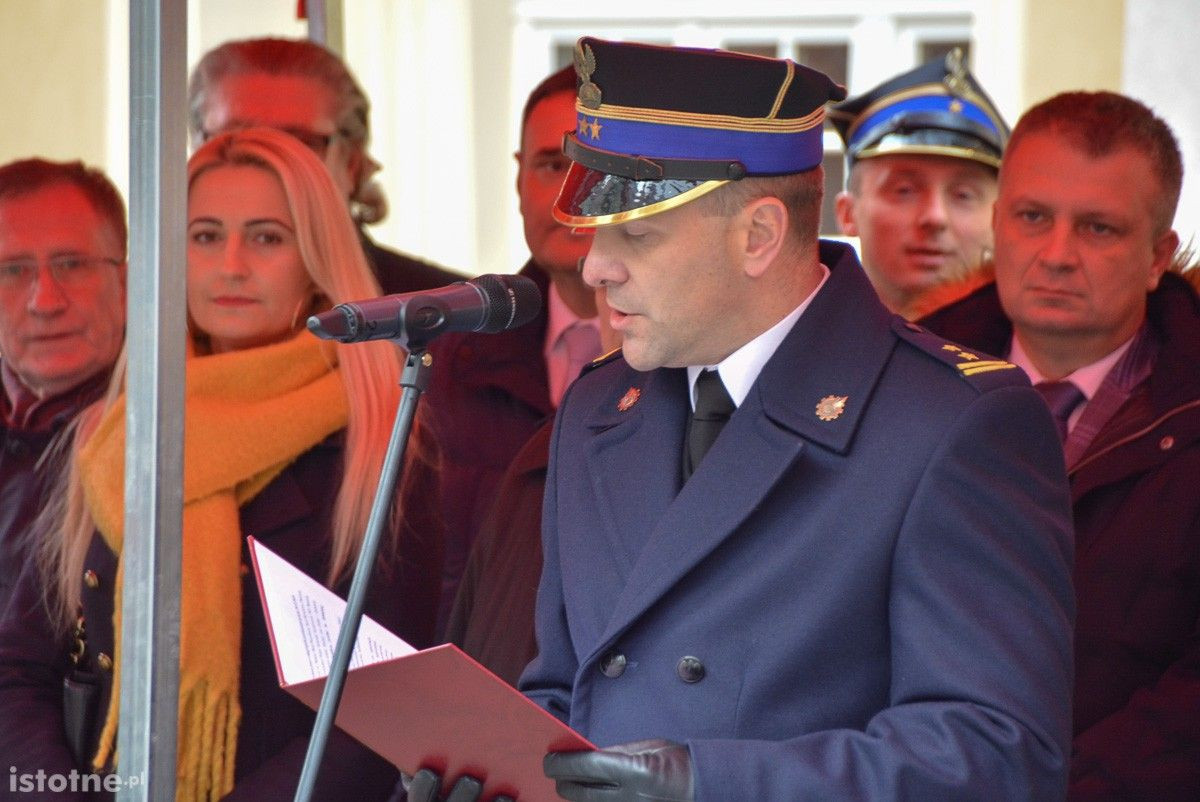 Strażacy z naszego powiatu z nowymi wozami i sprzętem ratowniczym