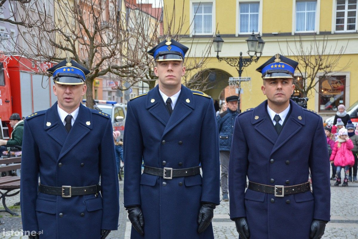 Strażacy z naszego powiatu z nowymi wozami i sprzętem ratowniczym