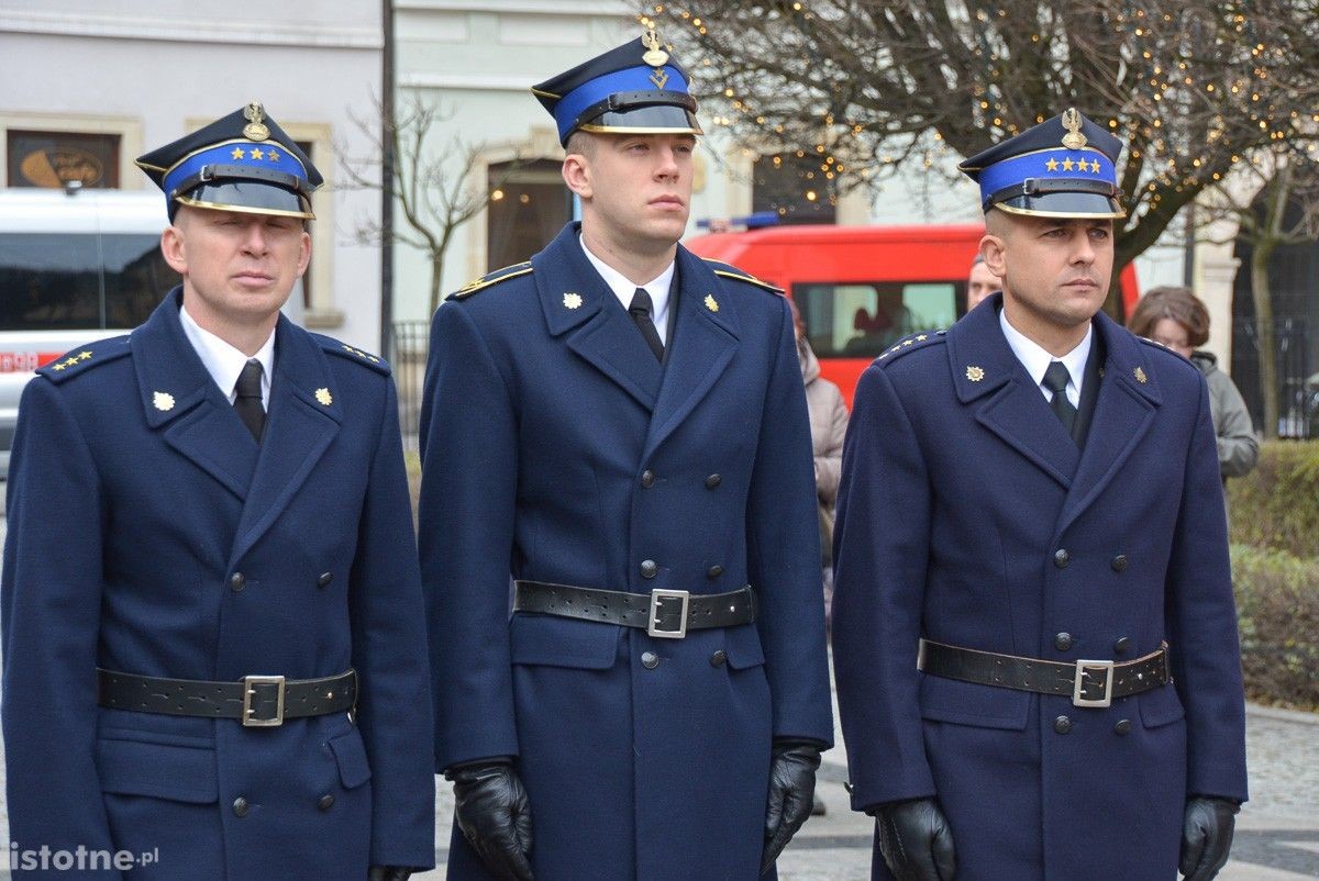 Strażacy z naszego powiatu z nowymi wozami i sprzętem ratowniczym