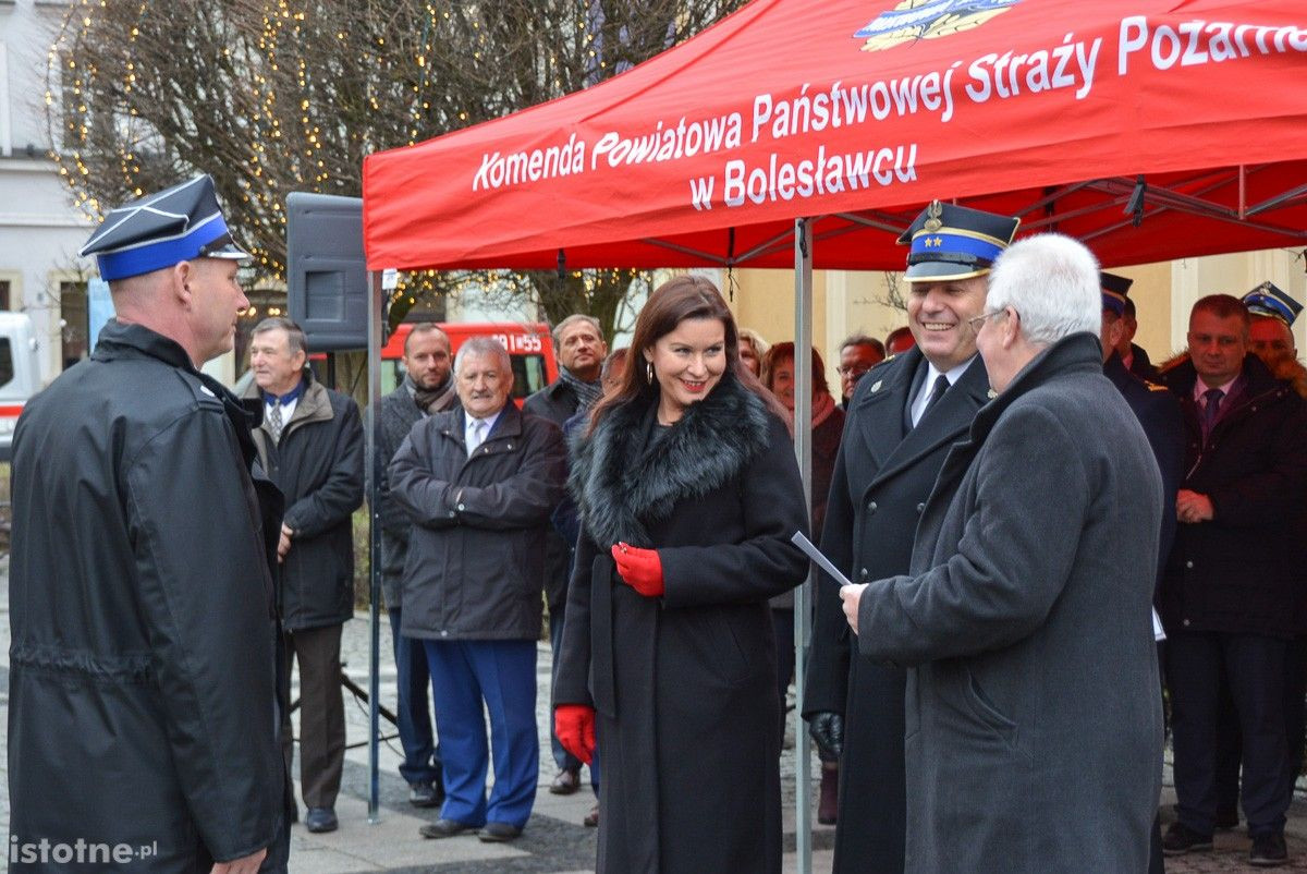 Strażacy z naszego powiatu z nowymi wozami i sprzętem ratowniczym