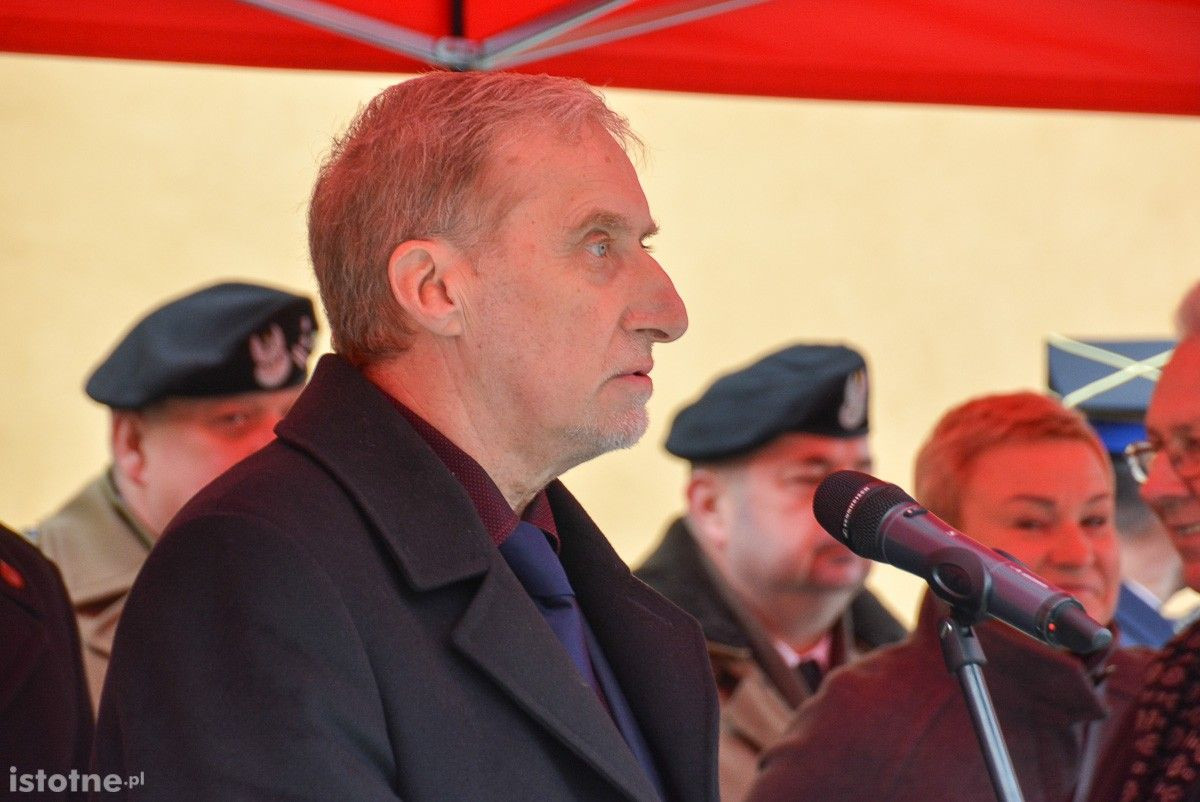 Strażacy z naszego powiatu z nowymi wozami i sprzętem ratowniczym