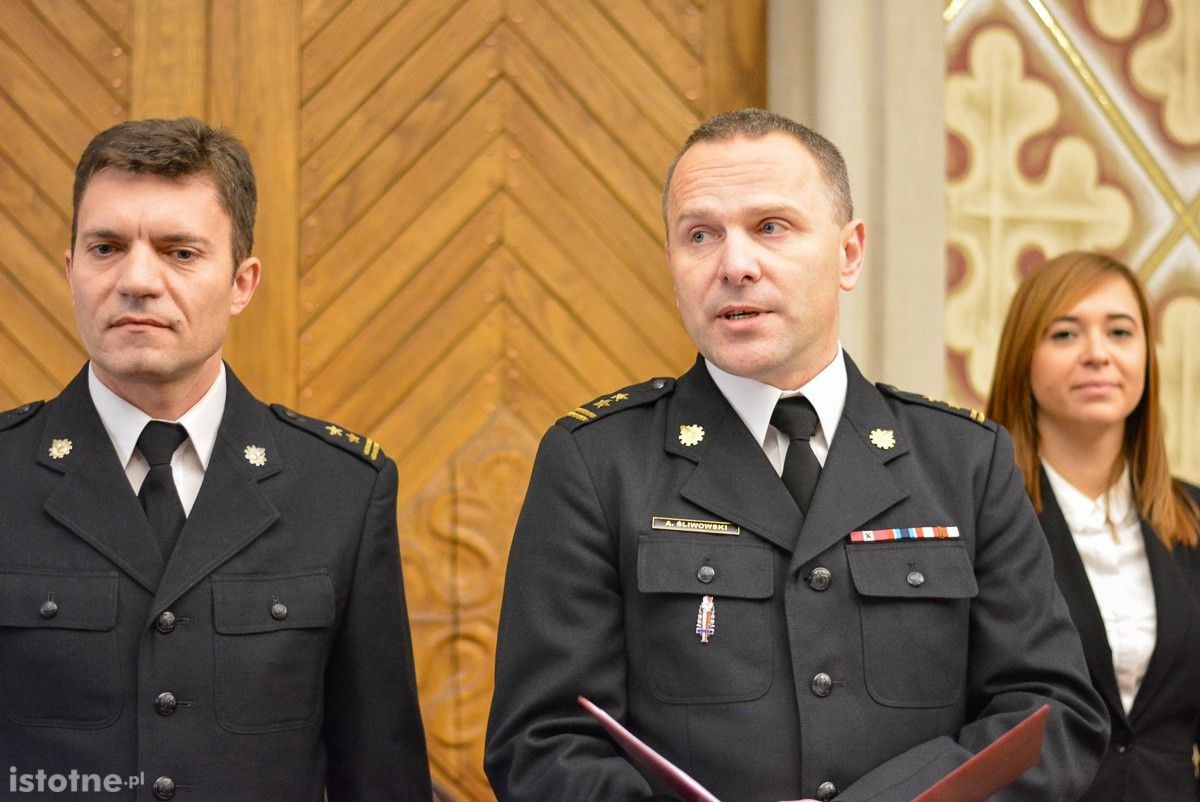 Strażacy z naszego powiatu z nowymi wozami i sprzętem ratowniczym