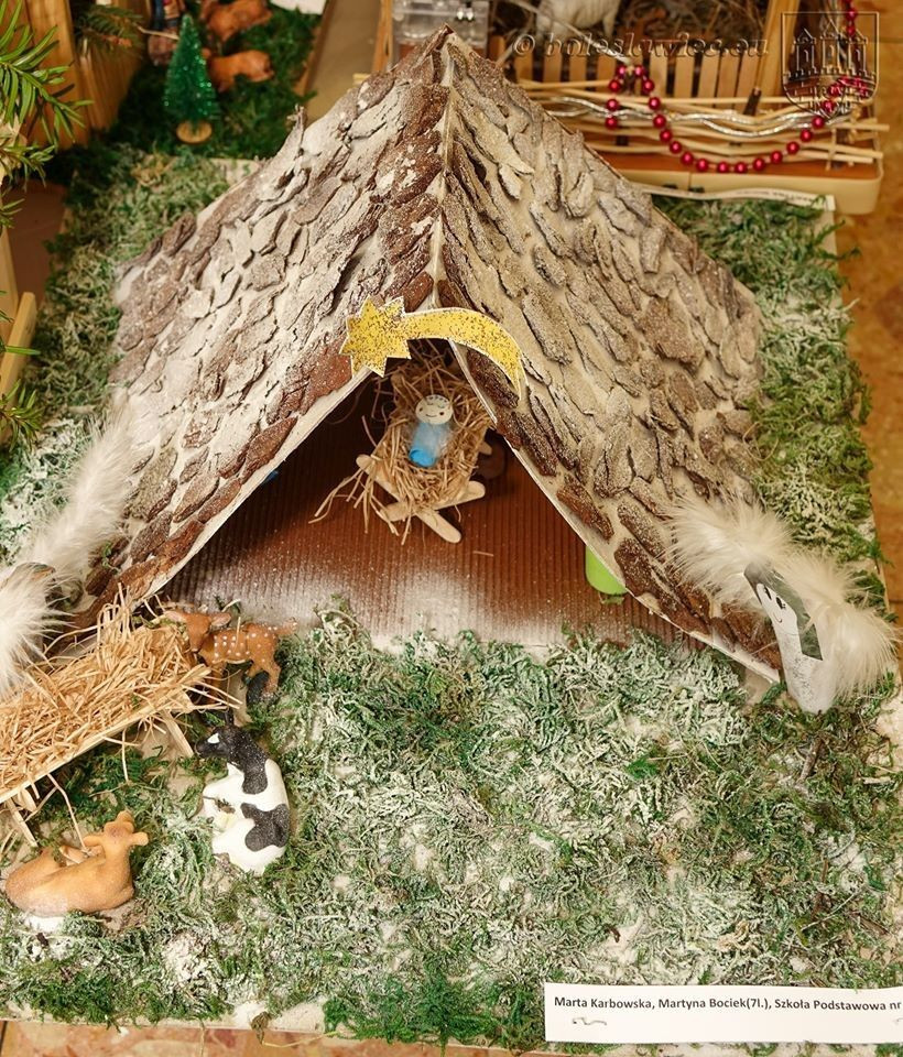 Wystawa szopek bożonarodzeniowych w ratuszu