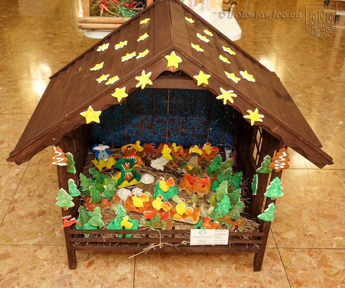 Wystawa szopek bożonarodzeniowych w ratuszu