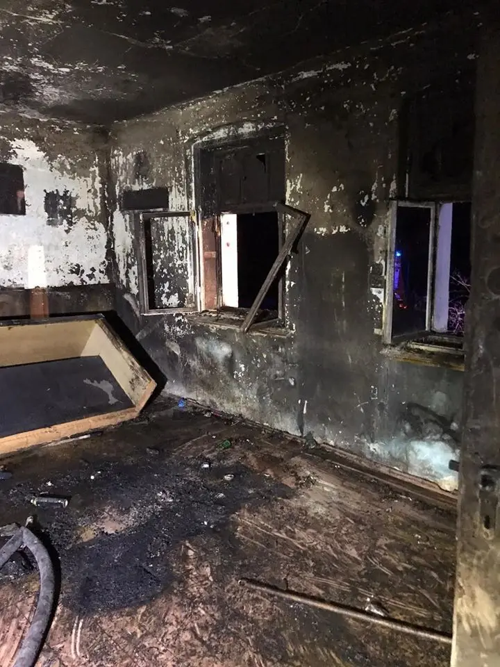 Pożar w Raciborowicach Dolnych. Poparzony mężczyzna trafił do szpitala, pies zginął