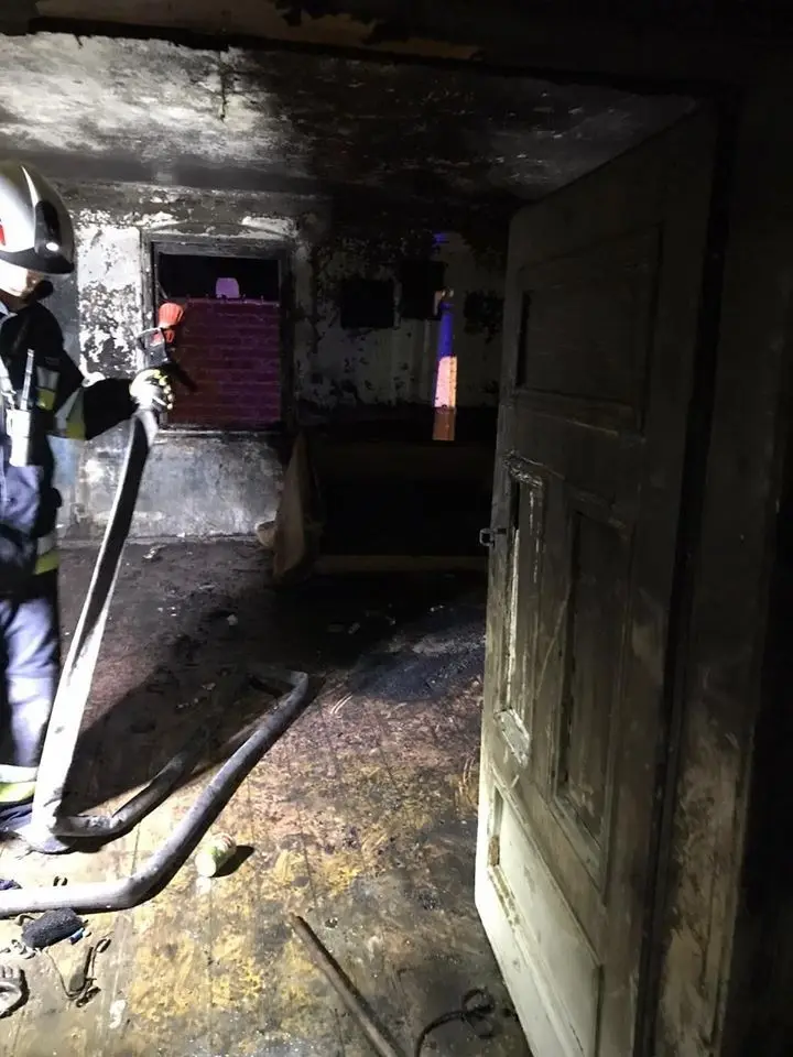 Pożar w Raciborowicach Dolnych. Poparzony mężczyzna trafił do szpitala, pies zginął
