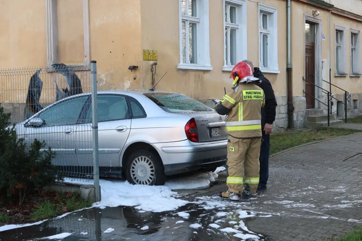 Pożar auta przy ul. Polnej