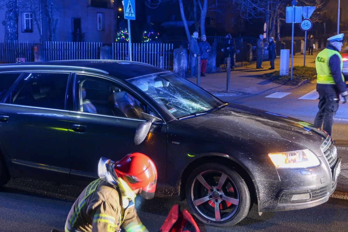 Potrącenie pieszego przy alei Tysiąclecia