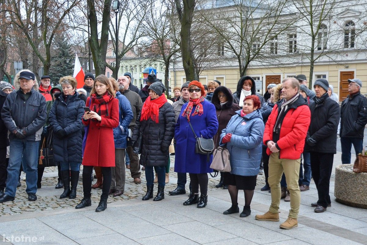 Bolesławianie ponownie protestowali przed Sądem Rejonowym