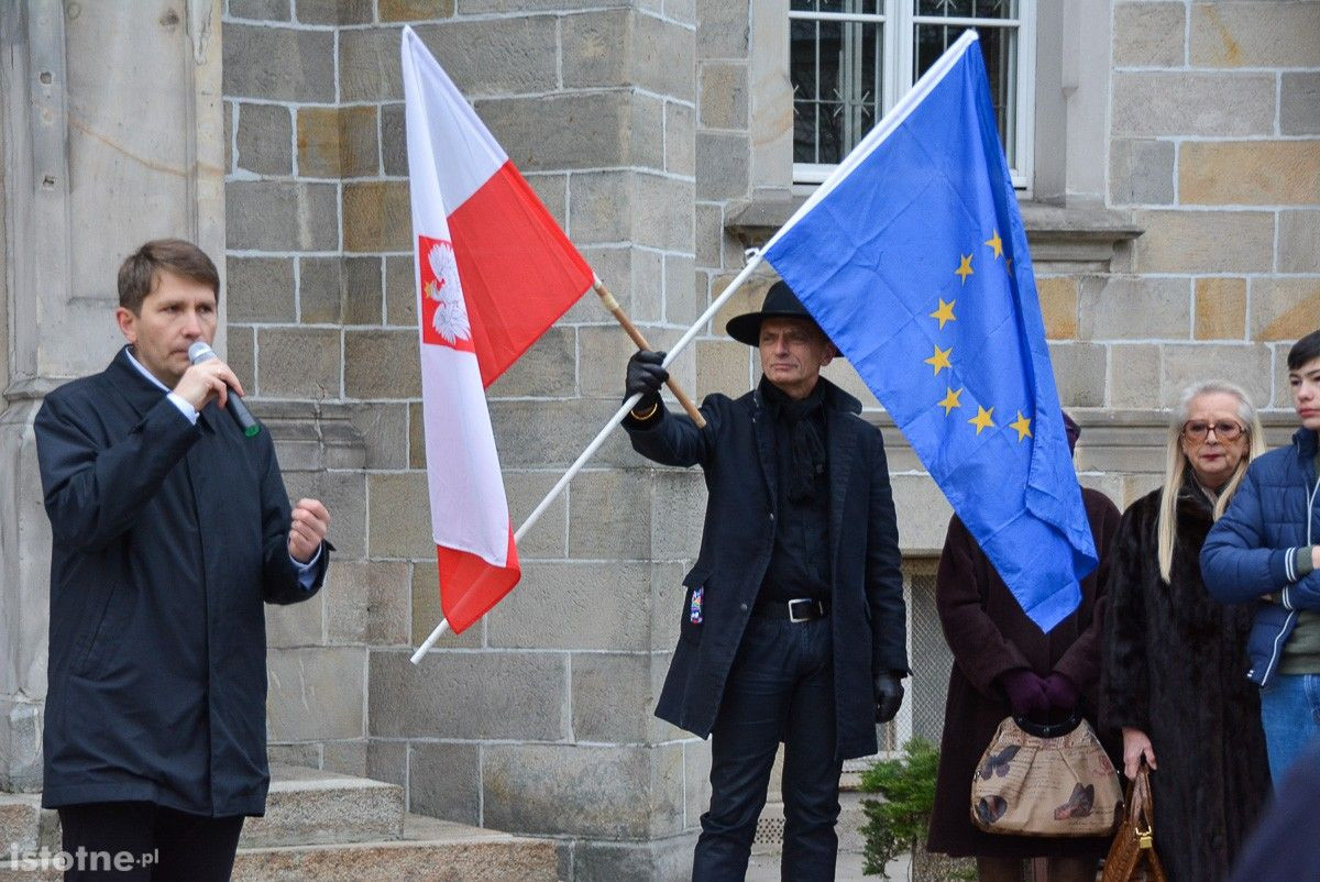 Bolesławianie ponownie protestowali przed Sądem Rejonowym