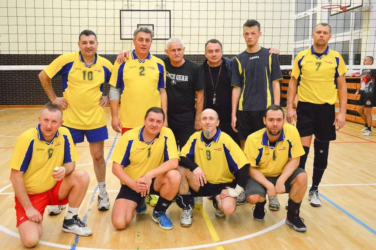 Noworoczny turniej siatkówki: drużyna Old Stars najlepsza