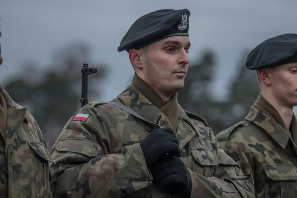 Бронетанкові війська урочисто вручили зброю новобранцям