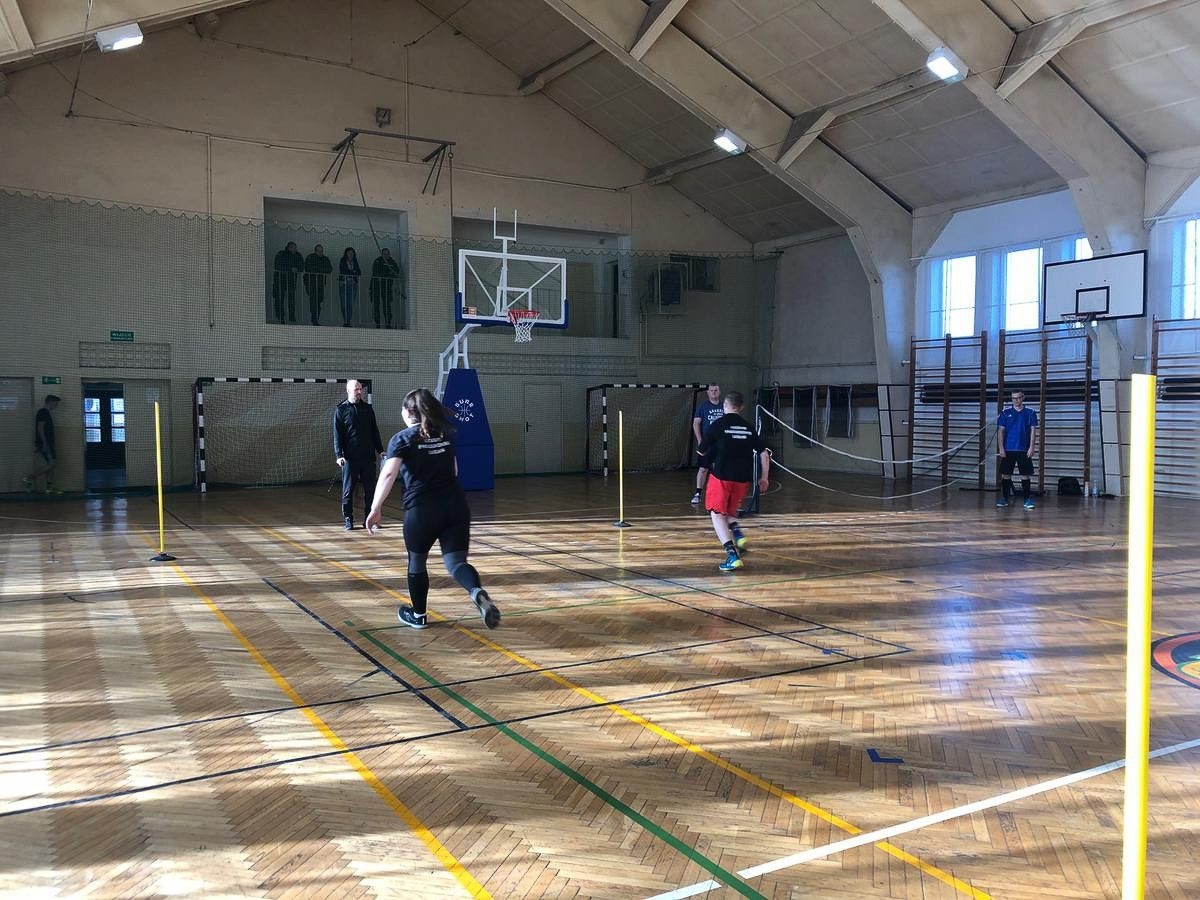 Uczniowie klas mundurowych po egzaminie