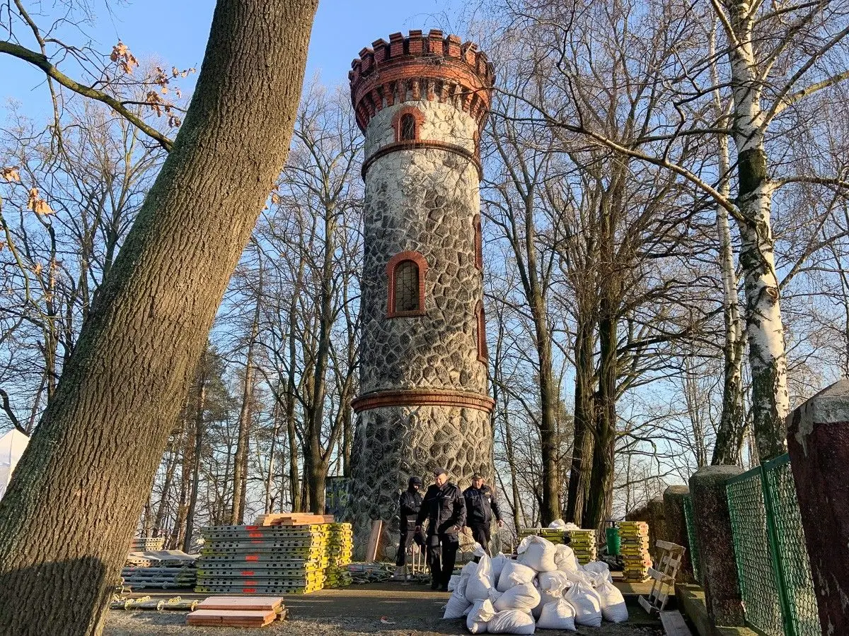Операція саперів у Nowogrodziec. Мінометна міна біля оглядової вежі
