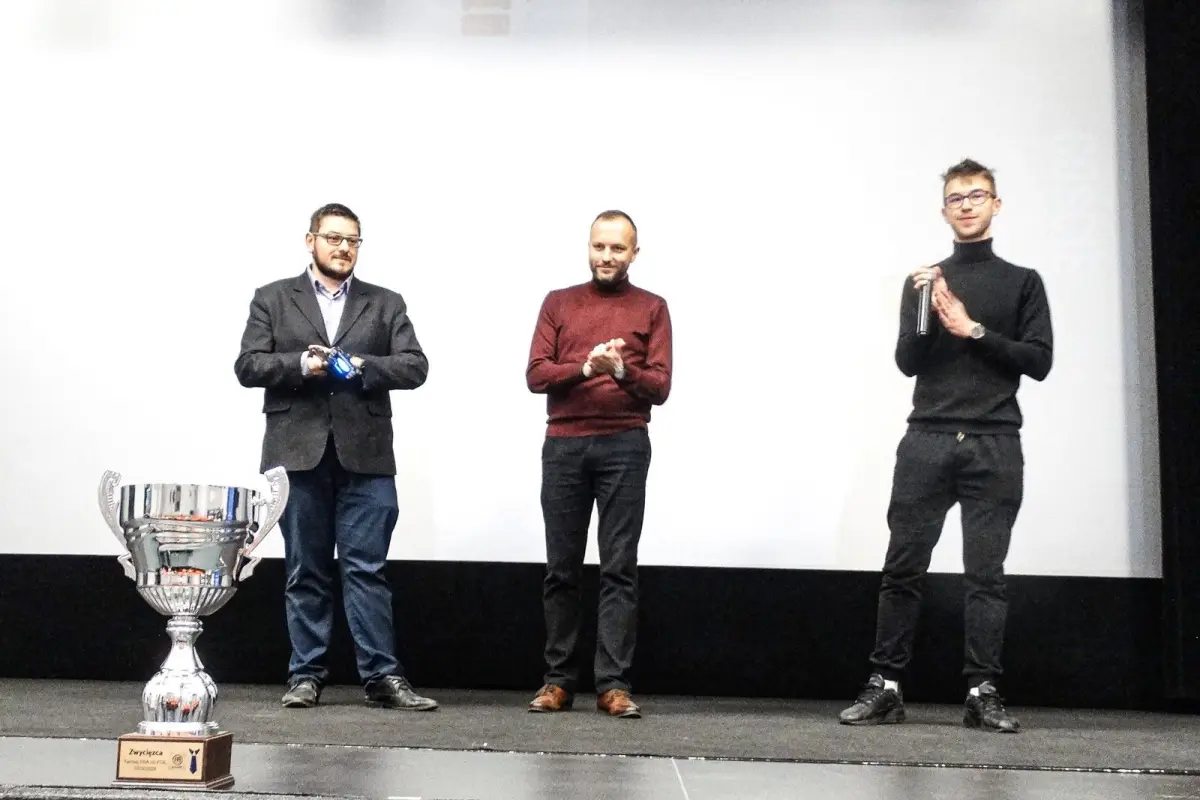 Damian Kośmider (Liverpool) czempionem FIFA PTIG 2019/2020 w Bolesławcu