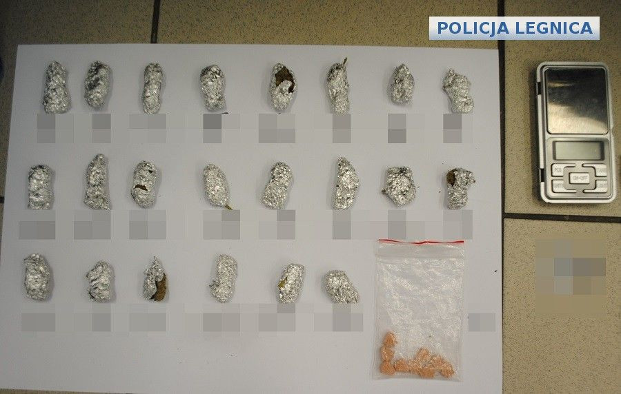 19-latek wpadł z dużą ilością narkotyków