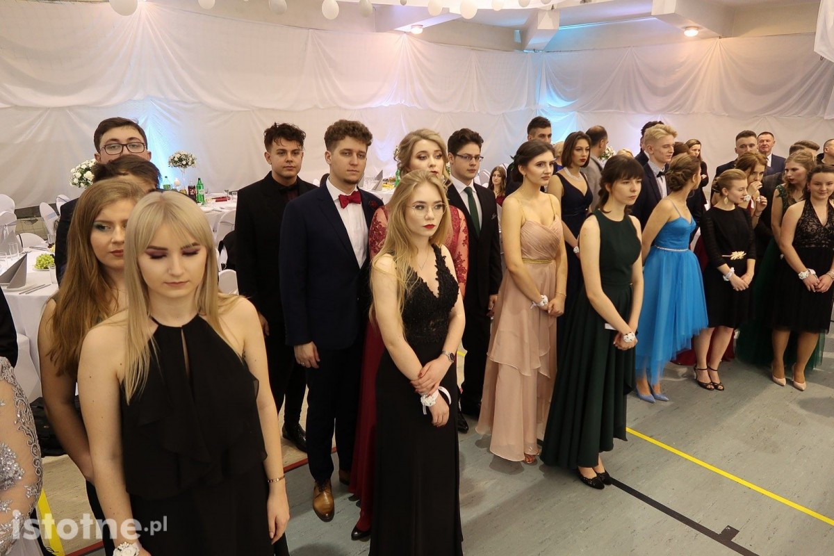 Studniówka w I Liceum Ogólnokształcącym w Bolesławcu