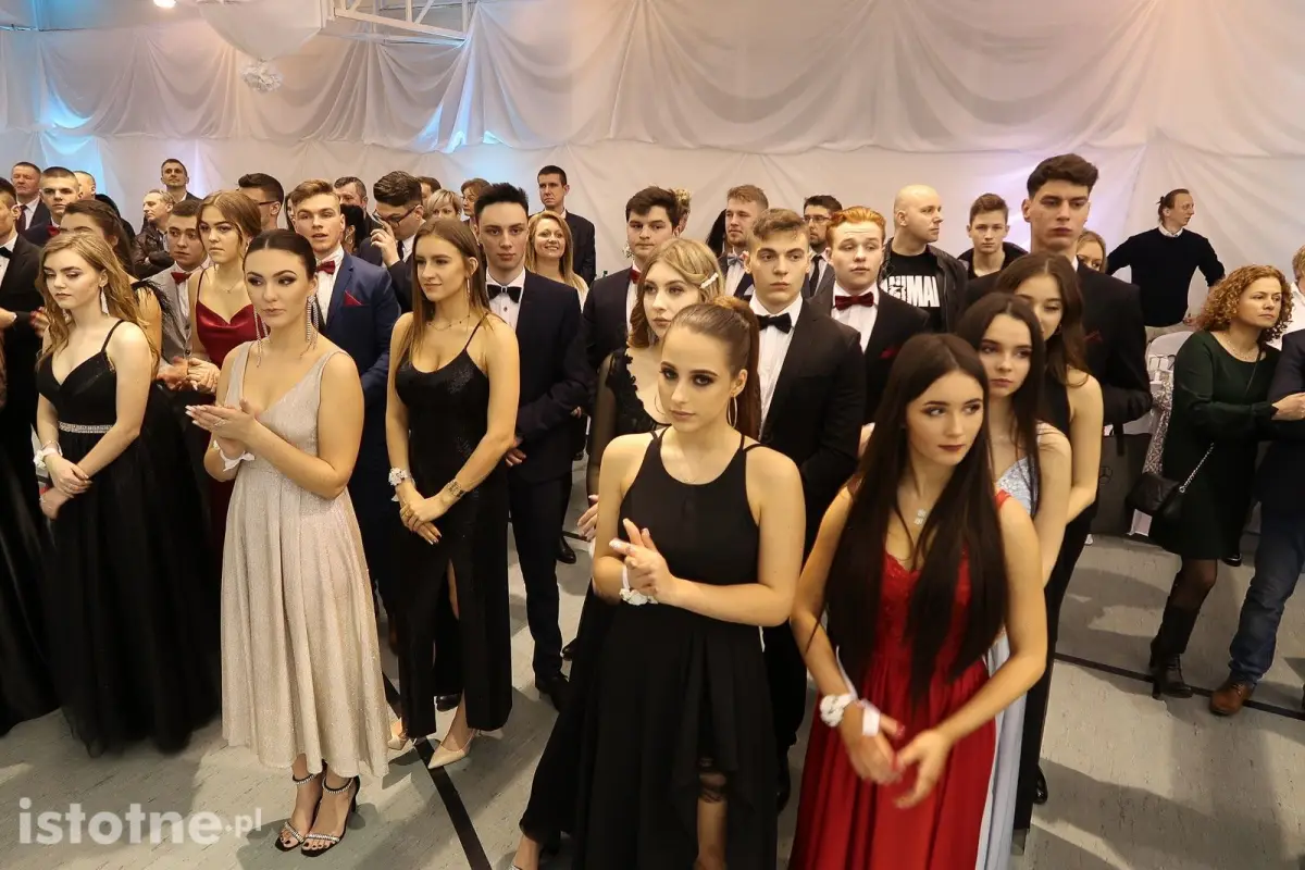Studniówka w I Liceum Ogólnokształcącym w Bolesławcu