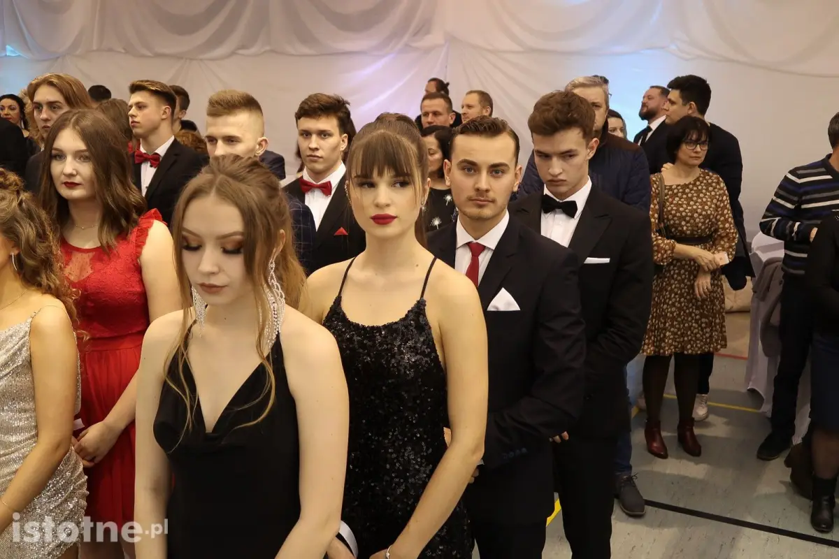 Studniówka w I Liceum Ogólnokształcącym w Bolesławcu
