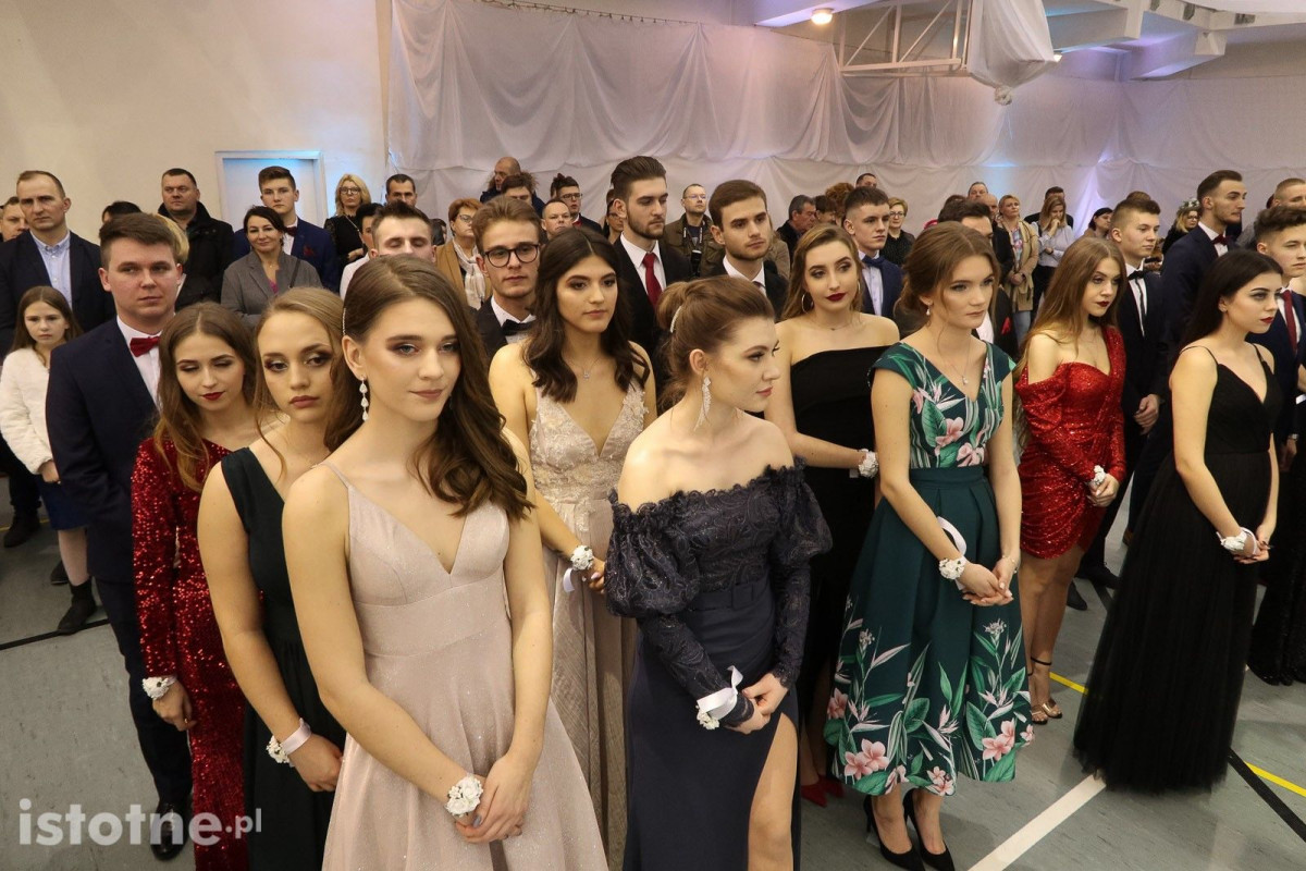 Studniówka w I Liceum Ogólnokształcącym w Bolesławcu