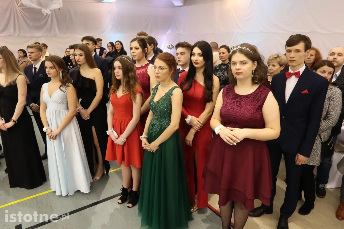 Studniówka w I Liceum Ogólnokształcącym w Bolesławcu