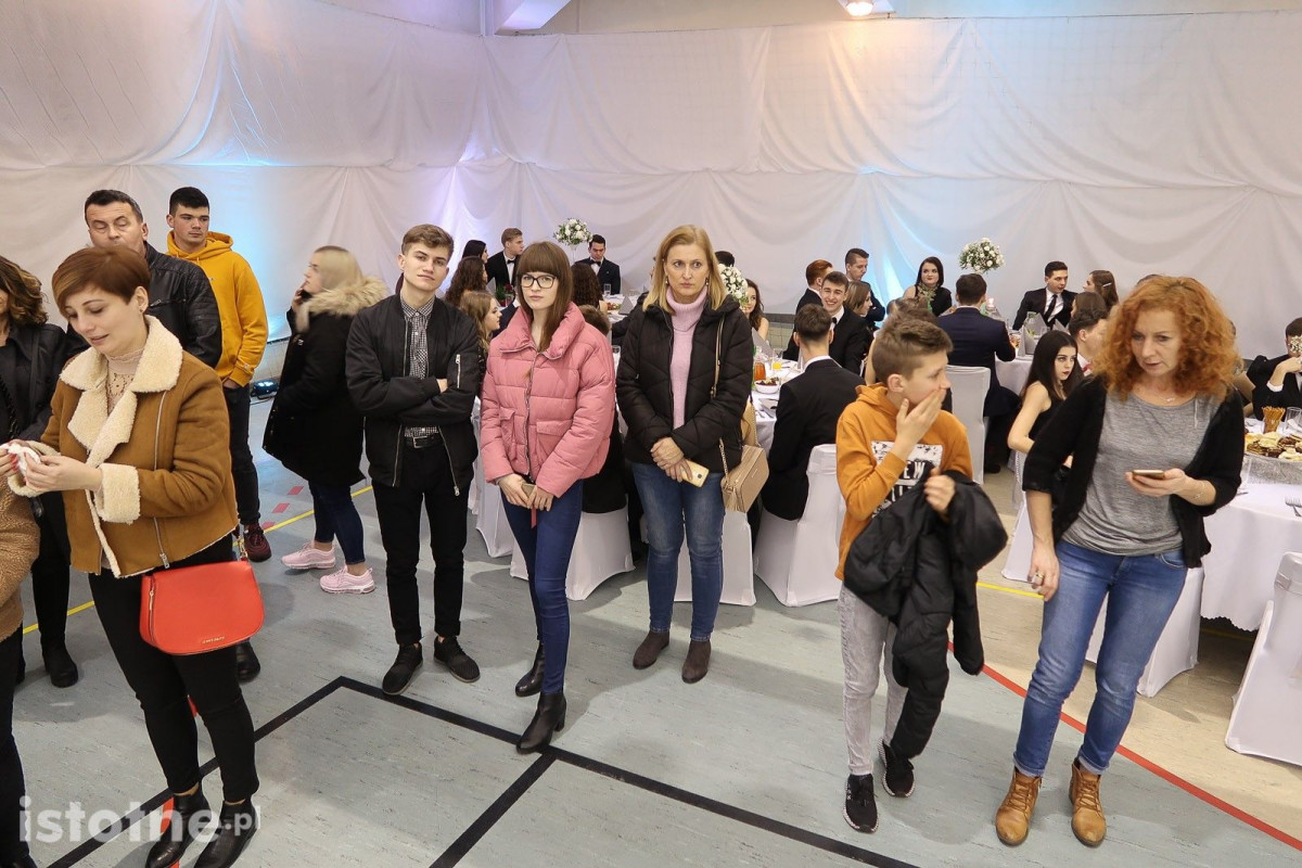 Studniówka w I Liceum Ogólnokształcącym w Bolesławcu