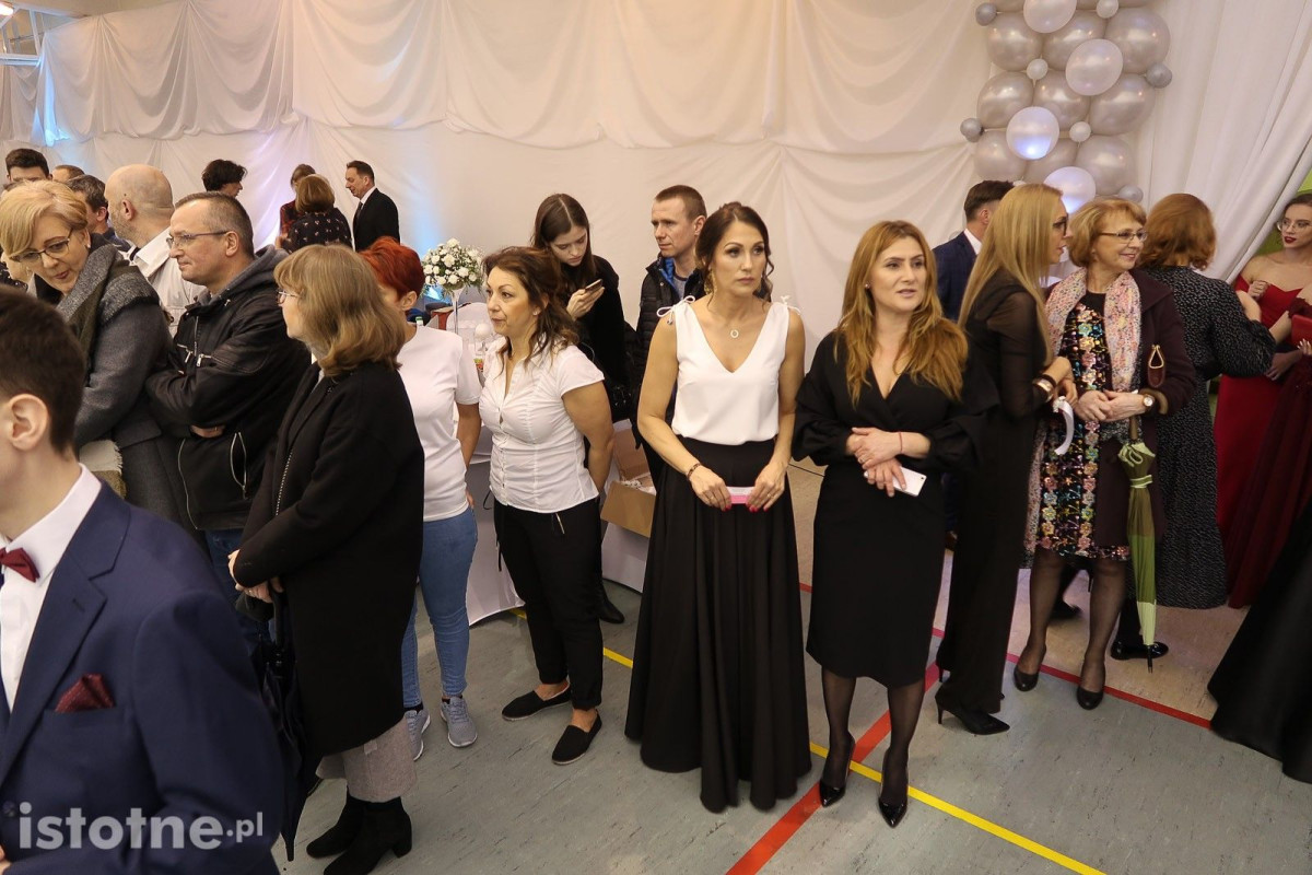 Studniówka w I Liceum Ogólnokształcącym w Bolesławcu