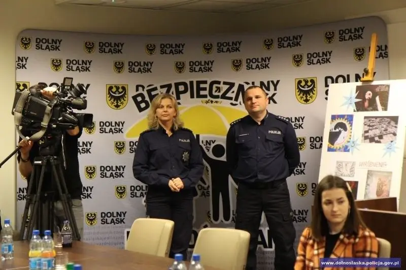 Uczennice „Handlówki” z najlepszymi memami na Dolnym Śląsku