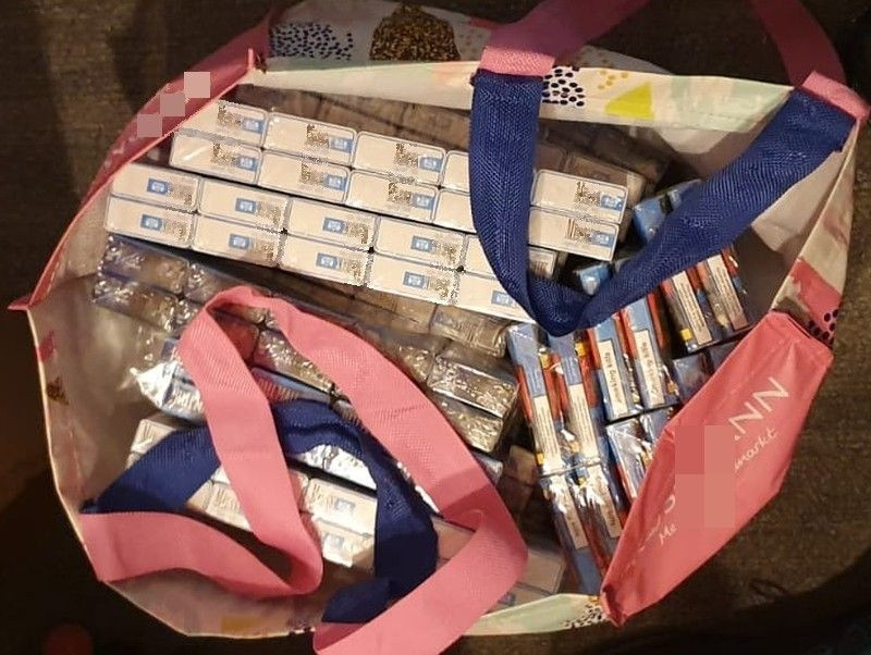 Paser wpadł z metamfetaminą i nielegalnymi papierosami