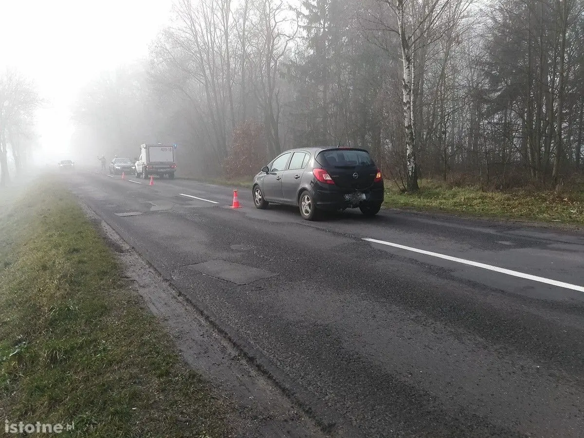Wypadek między Dąbrową a Łąką, dwie osoby ranne