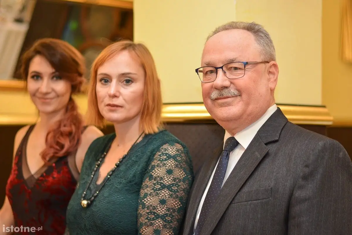 Zobacz, jak bawili się na studniówce uczniowie Zespołu Szkół Budowlanych