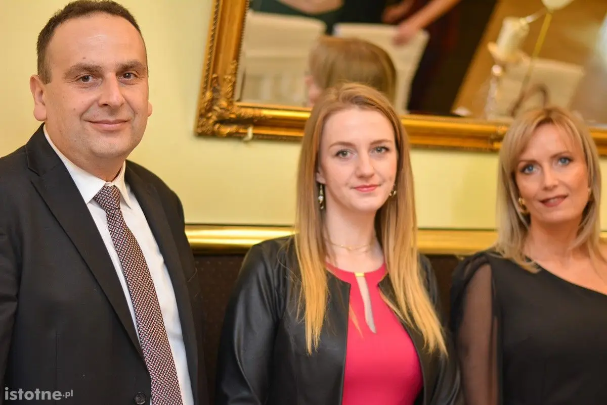 Zobacz, jak bawili się na studniówce uczniowie Zespołu Szkół Budowlanych