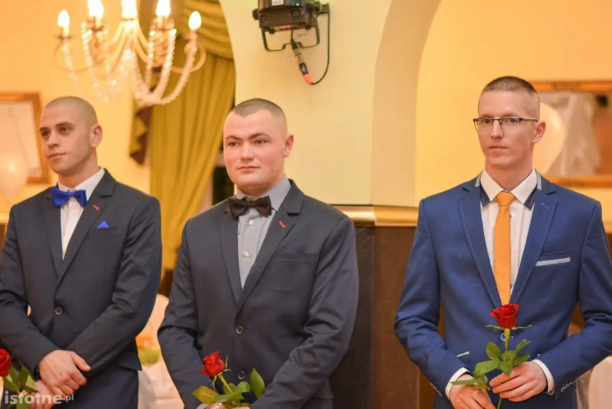 Zobacz, jak bawili się na studniówce uczniowie Zespołu Szkół Budowlanych