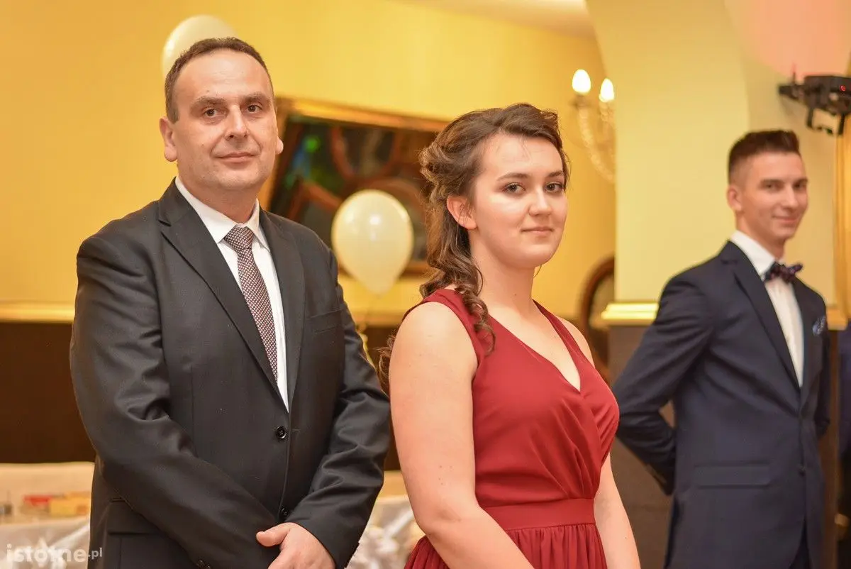 Zobacz, jak bawili się na studniówce uczniowie Zespołu Szkół Budowlanych