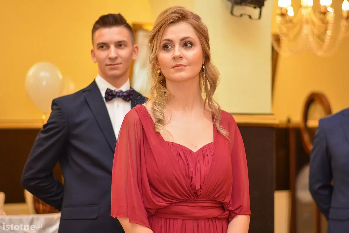 Zobacz, jak bawili się na studniówce uczniowie Zespołu Szkół Budowlanych