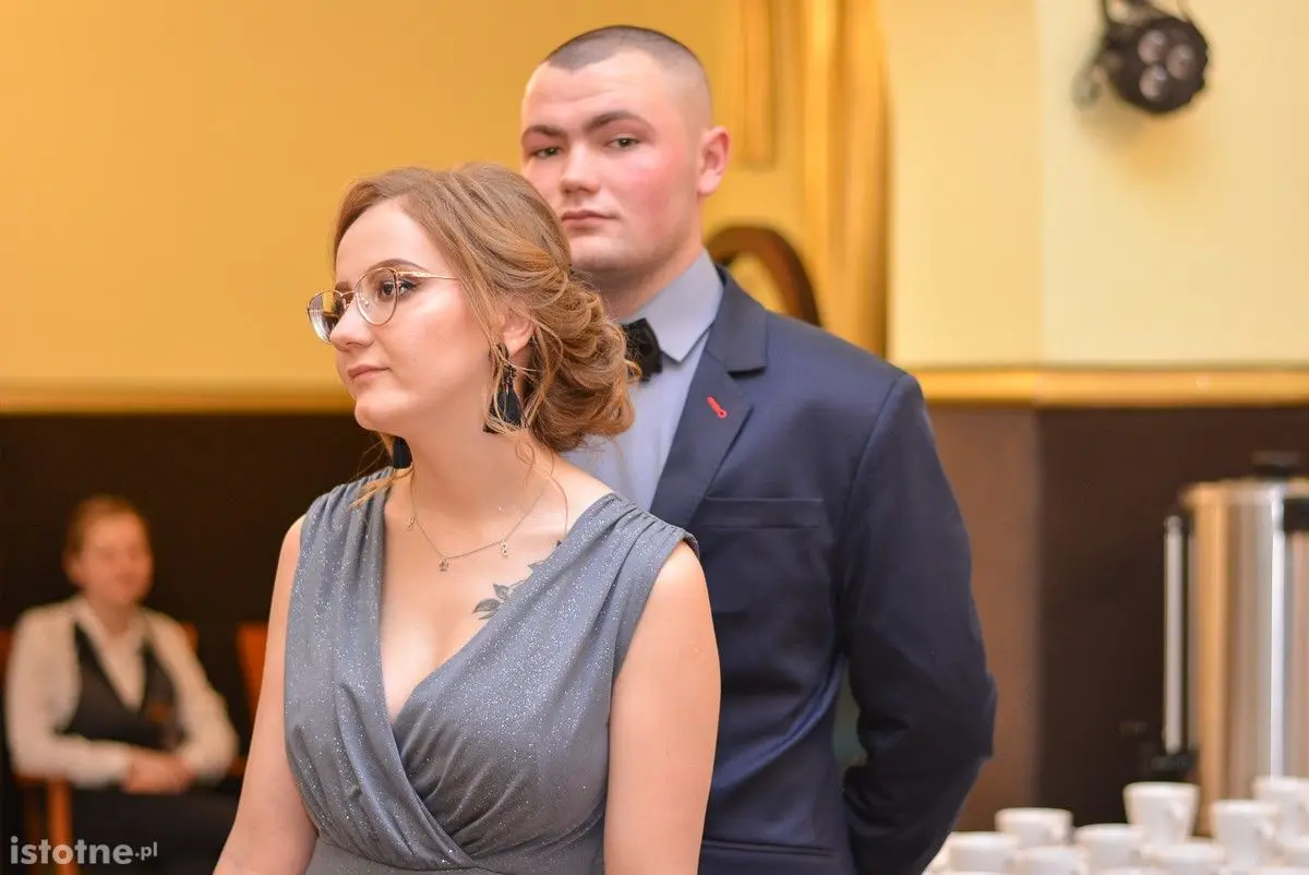 Zobacz, jak bawili się na studniówce uczniowie Zespołu Szkół Budowlanych