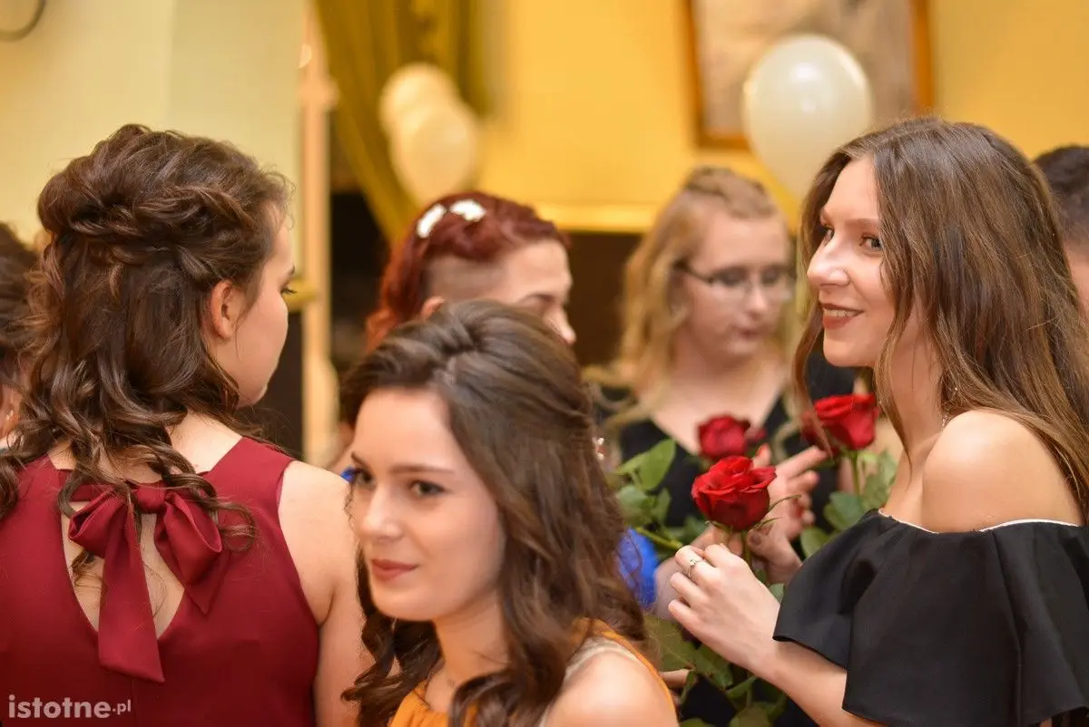Zobacz, jak bawili się na studniówce uczniowie Zespołu Szkół Budowlanych