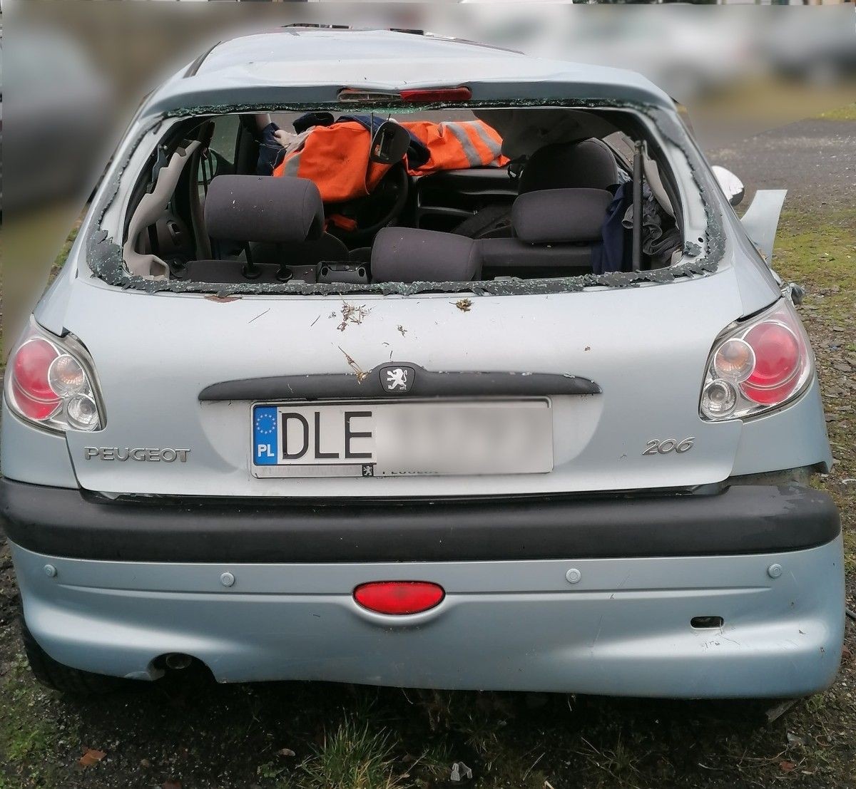 Wrak po wypadku na trasie Kliczków - Bolesławiec