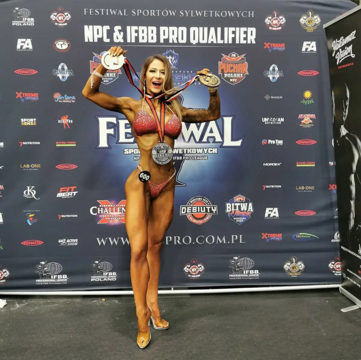 Katarzyna Janowiec z medalami Międzynarodowy na Festiwalu Sportów Sylwetkowych NPC