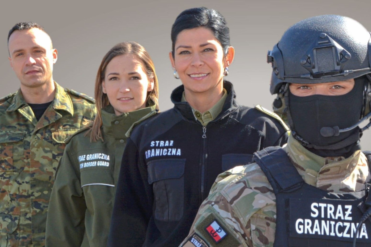 Plakaty informujące o naborze do Nadodrzańskiego Oddziału Straży Granicznej