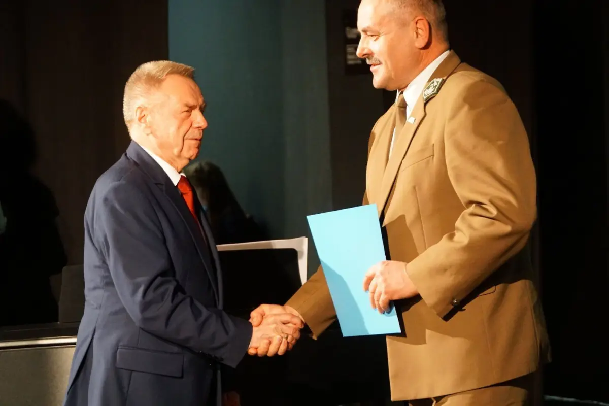 Koncert w Teatrze Starym w Bolesławcu. Podziękowanie dla osób, które pomogły w organizacji Opłatka