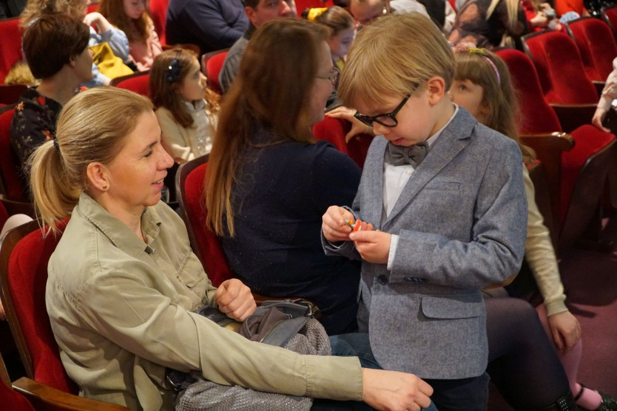 Koncert w Teatrze Starym w Bolesławcu. Podziękowanie dla osób, które pomogły w organizacji Opłatka