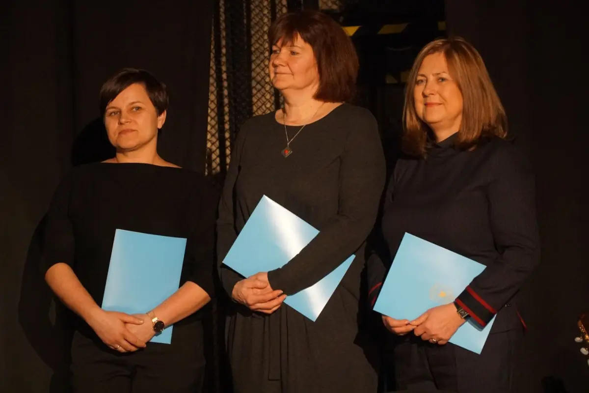Koncert w Teatrze Starym w Bolesławcu. Podziękowanie dla osób, które pomogły w organizacji Opłatka