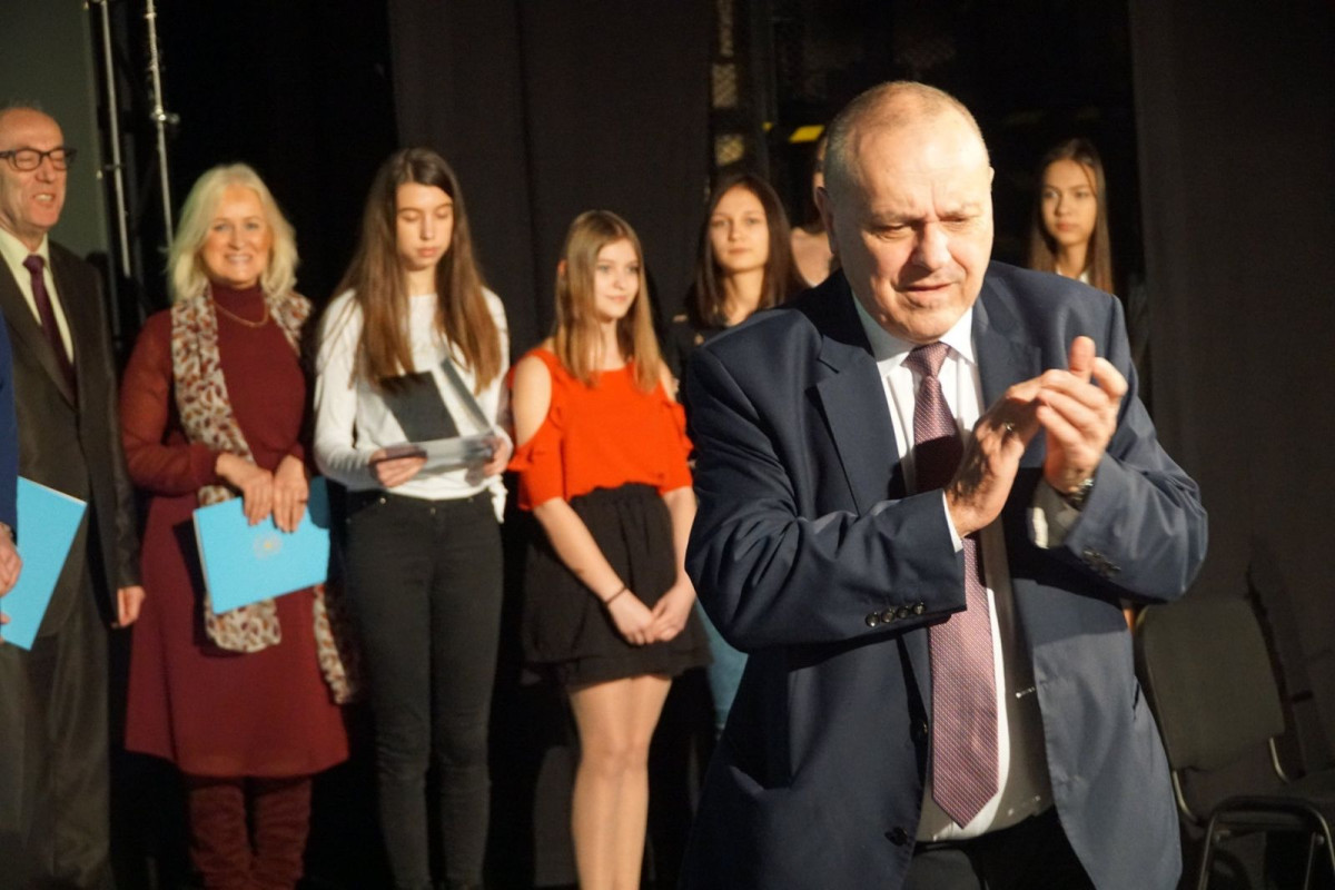 Koncert w Teatrze Starym w Bolesławcu. Podziękowanie dla osób, które pomogły w organizacji Opłatka