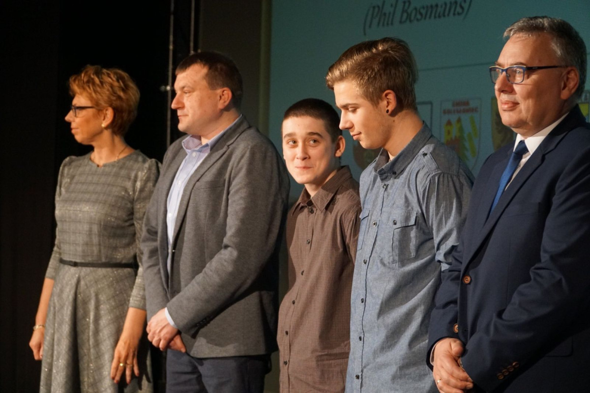 Koncert w Teatrze Starym w Bolesławcu. Podziękowanie dla osób, które pomogły w organizacji Opłatka